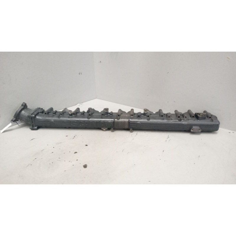 Recambio de colector admision para scania serie p/g/r (l-clase) 12.7 diesel referencia OEM IAM 1530132 - Rojo 2