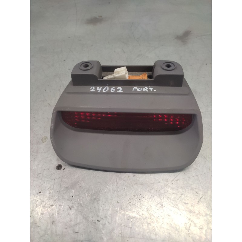 Recambio de luz central de freno para hyundai matrix (fc) 1.5 crdi referencia OEM IAM   