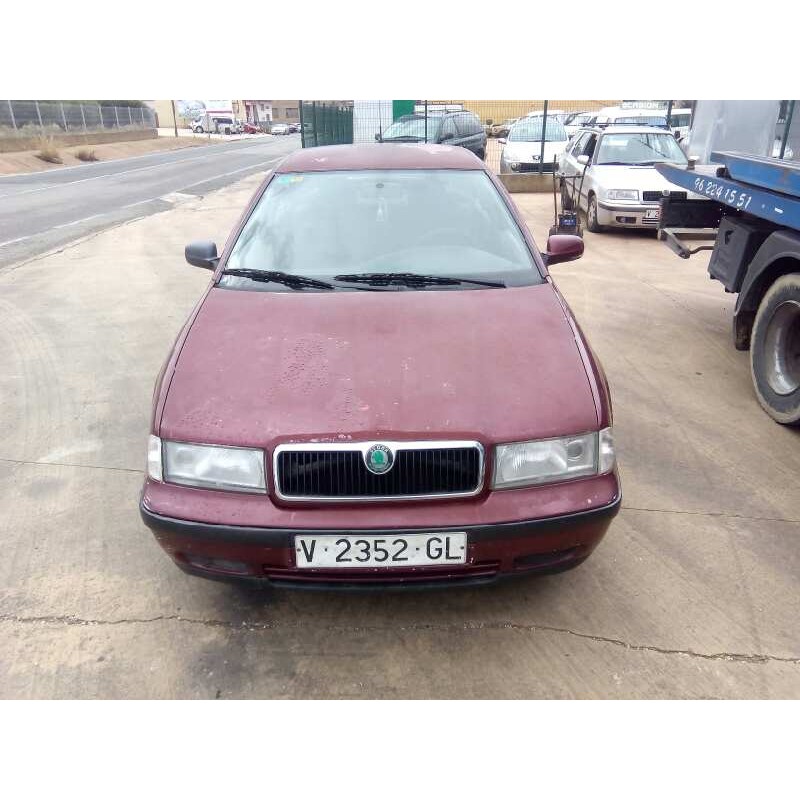 SKODA OCTAVIA BERLINA (1U2)