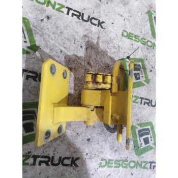 Recambio de bisagra delantera derecha para man tgx 18.xxx fg / 4x2 bl xl referencia OEM IAM  PARTE SUPERIOR 