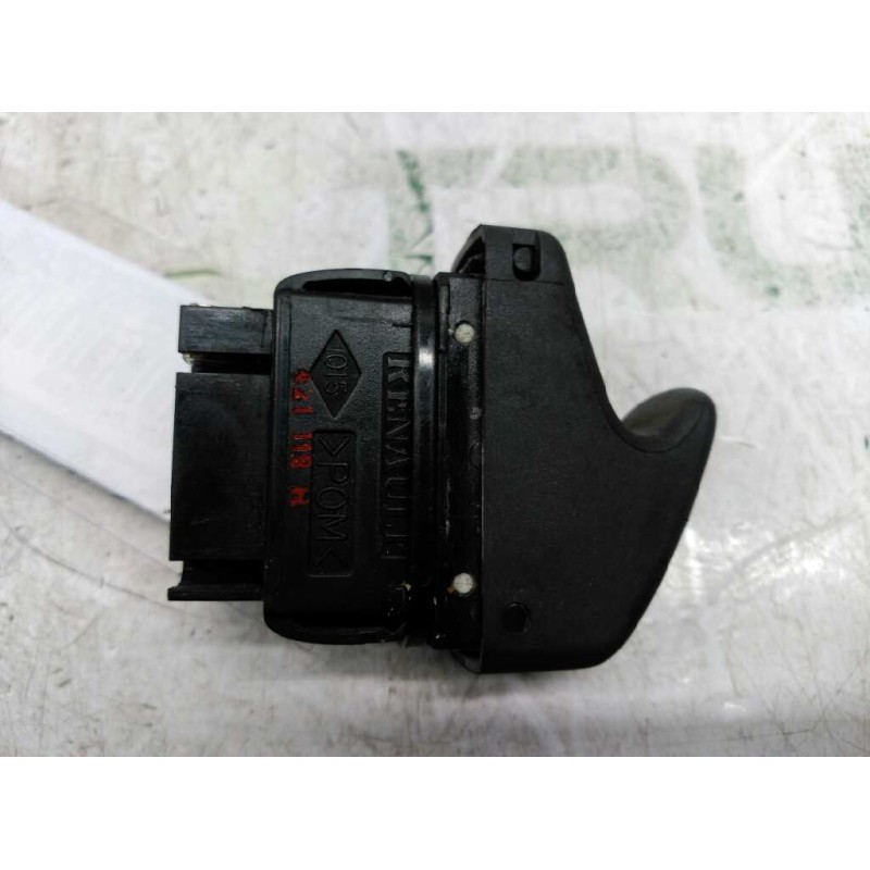 Recambio de mando elevalunas delantero derecho para renault clio ii fase i (b/cbo) 1.9 d referencia OEM IAM 421119H - Amarillo 2