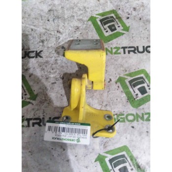 Recambio de bisagra delantera izquierda para man tgx 18.xxx fg / 4x2 bl xl referencia OEM IAM  PARTE INFERIOR 