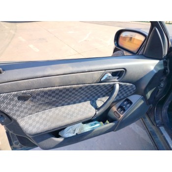 mercedes-benz clase c (w203) berlina del año 2000