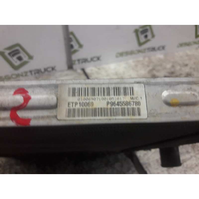 Recambio de radiador agua para peugeot 407 st sport referencia OEM IAM 9645586780 3