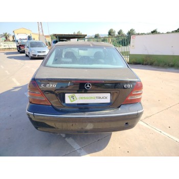 mercedes-benz clase c (w203) berlina del año 2000