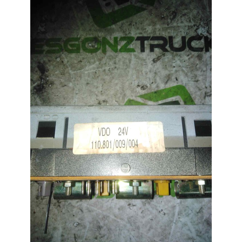 Recambio de cuadro instrumentos para man l2000 8.103-8.224 euroi/ii faki 8.224 fak compacto referencia OEM IAM 110801009004 8127 3