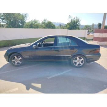 mercedes-benz clase c (w203) berlina del año 2000