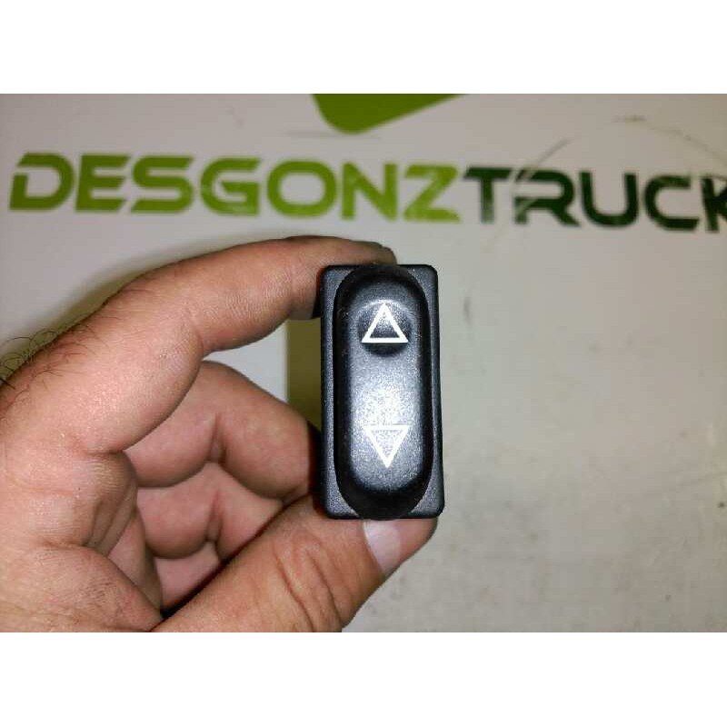Recambio de mando elevalunas delantero derecho para peugeot 306 berlina 3/5 puertas (s1) style d referencia OEM IAM 6552Y9  