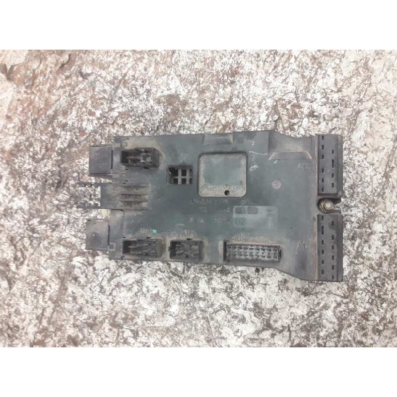 Recambio de caja reles / fusibles para mercedes-benz vito (w638) caja cerrada 110 d  (638.074) referencia OEM IAM 0005400650 085 2