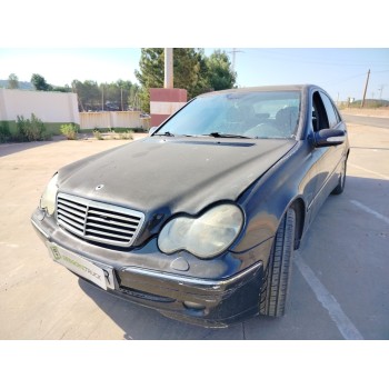 mercedes-benz clase c (w203) berlina del año 2000