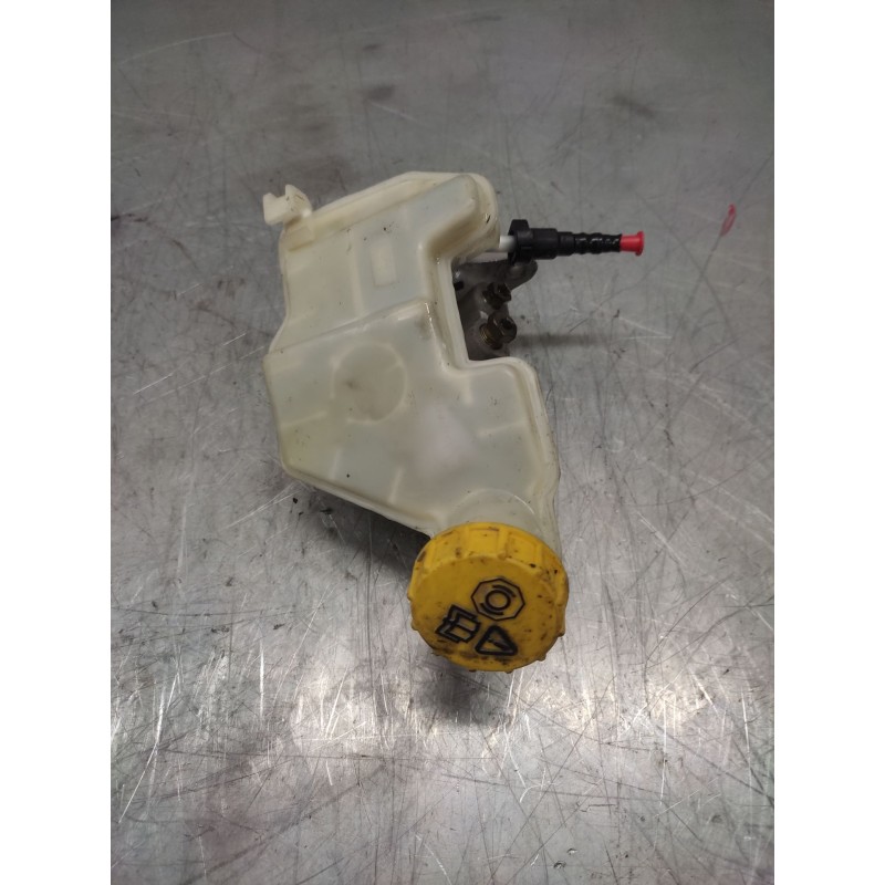 Recambio de bomba freno para ford fiesta (cbk) ambiente referencia OEM IAM 03350884941  