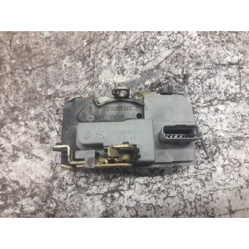 Recambio de cerradura puerta delantera derecha para peugeot 206 berlina xs clim referencia OEM IAM  6 PINS 2