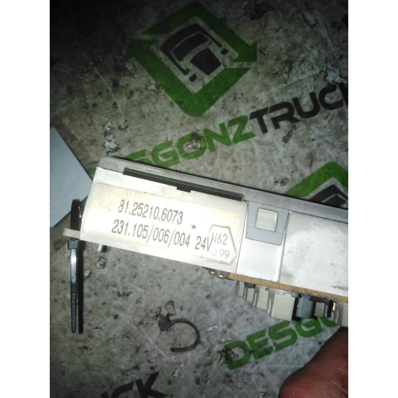 Recambio de cuadro instrumentos para man l 2000 evolution l 2000 fki lk cabina doble con 3 puertas referencia OEM IAM 8125210607 - Blanco 3