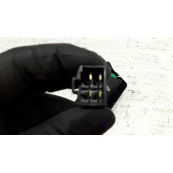 Recambio de mando elevalunas trasero derecho para tata safari 1.9 referencia OEM IAM   