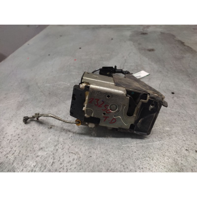 Recambio de cerradura puerta trasera derecha para ford fiesta (cbk) ambiente referencia OEM IAM  4 PINS 4