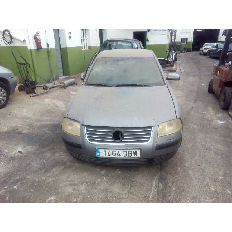 VOLKSWAGEN PASSAT BERLINA (3B3)