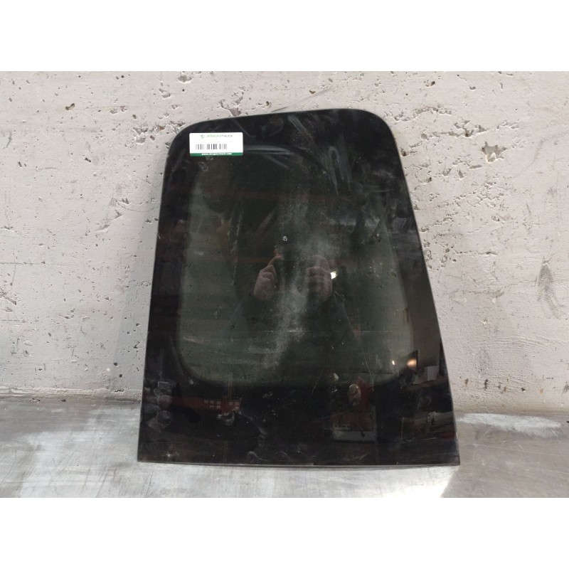 Recambio de luna trasera izquierda para ford tourneo courier b460 monospace 1.0 ecoboost referencia OEM IAM   