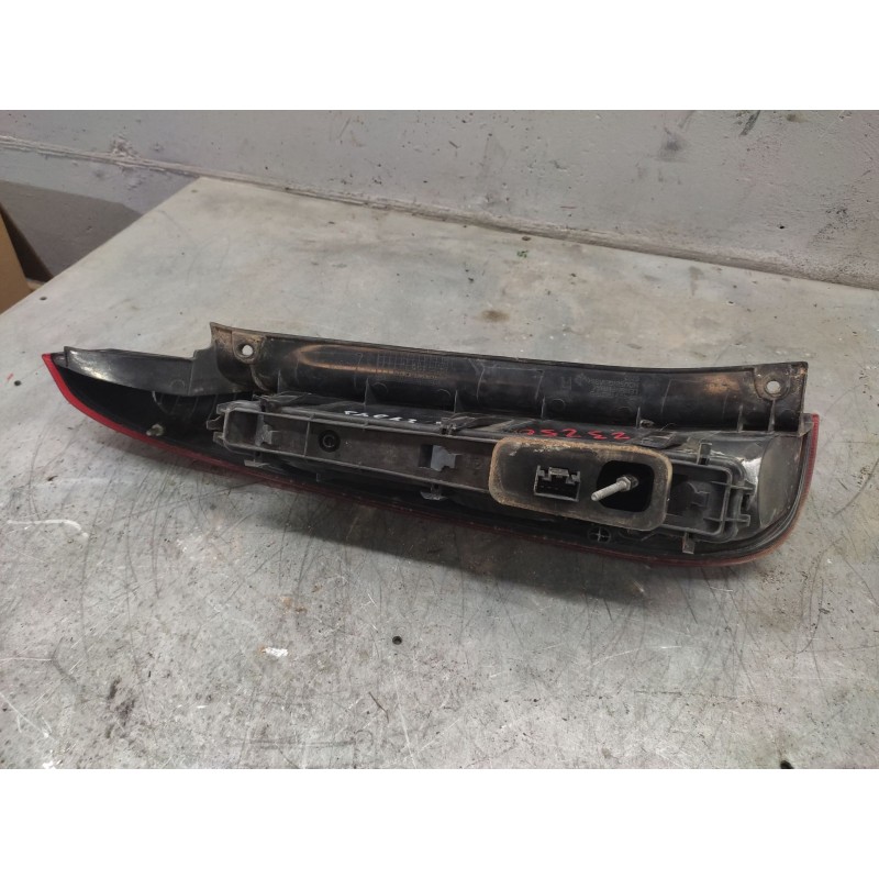 Recambio de piloto trasero derecho para ford fiesta (cbk) ambiente referencia OEM IAM 2