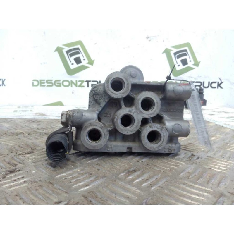 Recambio de valvula aire para renault hr 420.18/26 premium 01  chasis 4x2 420.18 larga distancia referencia OEM IAM RZ004456E - Amarillo