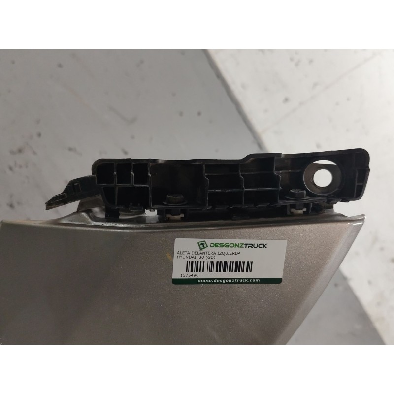 Recambio de aleta delantera izquierda para hyundai i30 (gd) 1.6 crdi referencia OEM IAM 2