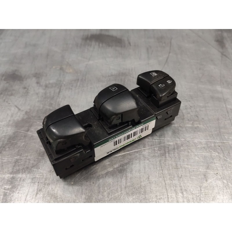 Recambio de mando elevalunas delantero izquierdo para nissan juke (f15) 1.5 dci referencia OEM IAM 254011KA5E  