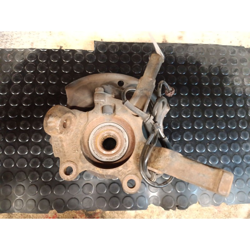 Recambio de mangueta delantera izquierda para nissan almera tino (v10m) 2.2 16v turbodiesel cat referencia OEM IAM 3