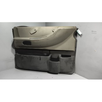 Recambio de guarnecido puerta delantera derecha para renault magnum ab 2005 12.8 diesel referencia OEM IAM 5010441030 7482054154