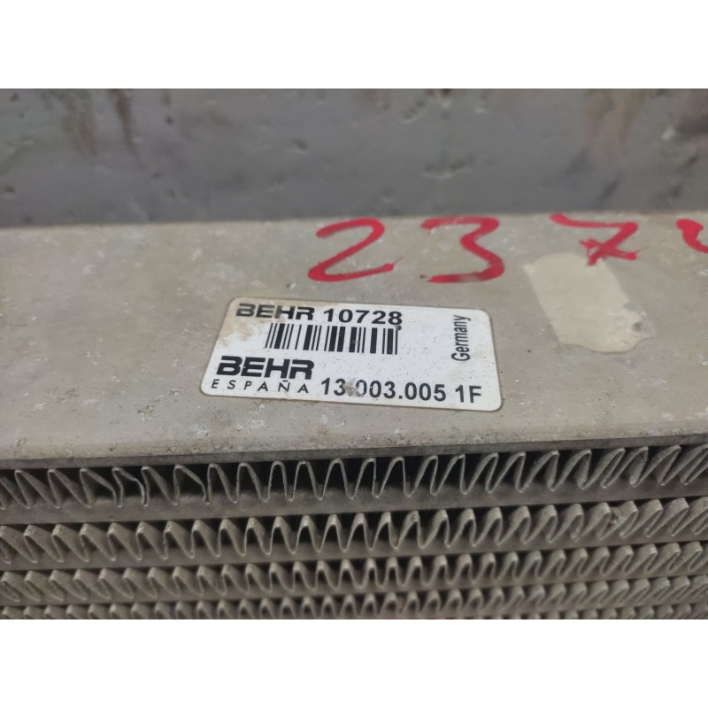 Recambio de intercooler para nissan trade 100 caja cerrada, techo elevado referencia OEM IAM 130030051F - Blanco 2