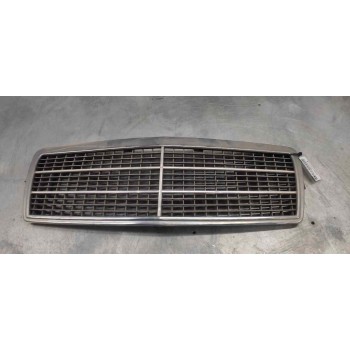 Recambio de rejilla delantera para mercedes-benz clase c (w202) berlina referencia OEM IAM 2028880023  