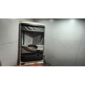 Recambio de puerta delantera izquierda para renault magnum ab 2005 12.8 diesel referencia OEM IAM 7482033226  
