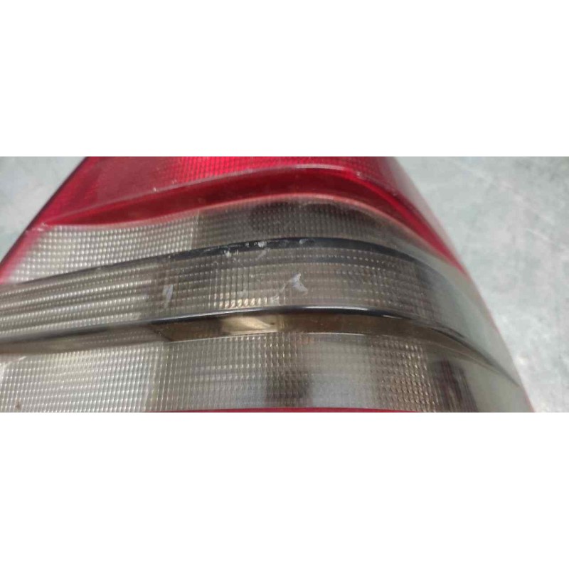 Recambio de piloto trasero derecho para mercedes-benz clase c (w202) berlina referencia OEM IAM 2028201264 7 PINS 2