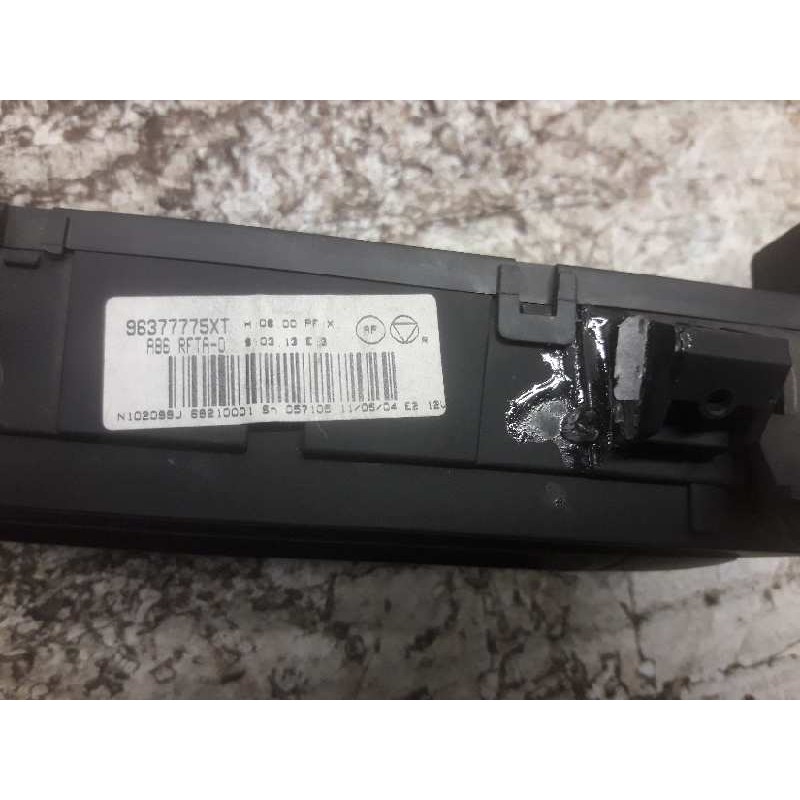 Recambio de mando climatizador para citroën c3 1.4 hdi premier referencia OEM IAM 96377775XT - Gris 2