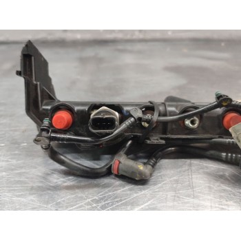 Recambio de rampa inyectora para renault scenic ii authentique referencia OEM IAM 8200330912  