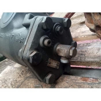 Recambio de caja direccion para iveco eurocargo 05.03  5.9 diesel referencia OEM IAM 504060688  8098955637