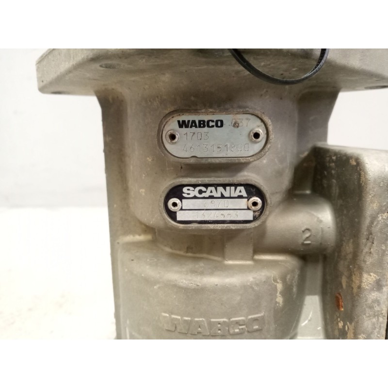 Recambio de valvula aire para scania serie 4 (p 94 d) referencia OEM IAM 1324663  4613151800 - Blanco 4