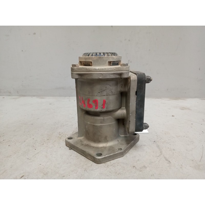 Recambio de valvula aire para scania serie 4 (p 94 d) referencia OEM IAM 1324663  4613151800 - Blanco 5