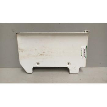 MOLDURA a9438850022 IZQUIERDA