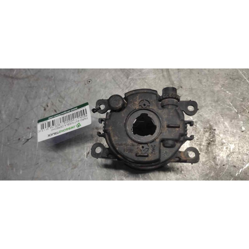 Recambio de faro antiniebla derecho para renault megane ii berlina 3p 1.5 dci diesel referencia OEM IAM 8200074008 2