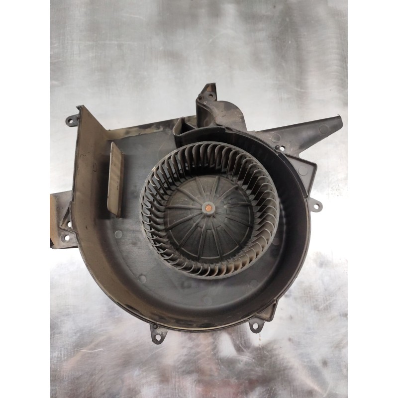 Recambio de ventilador calefaccion para nissan vanette cargo (hc23) furg. referencia OEM IAM - Blanco 2