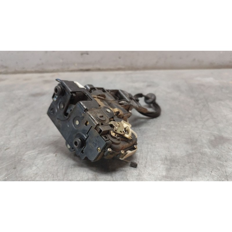 Recambio de cerradura puerta trasera derecha para volkswagen passat berlina (3b2) comfortline referencia OEM IAM  6 PINS 