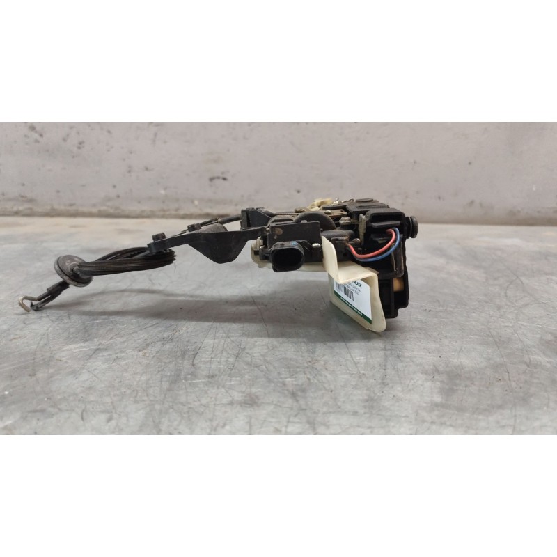 Recambio de cerradura puerta trasera derecha para volkswagen passat berlina (3b2) comfortline referencia OEM IAM  6 PINS 3