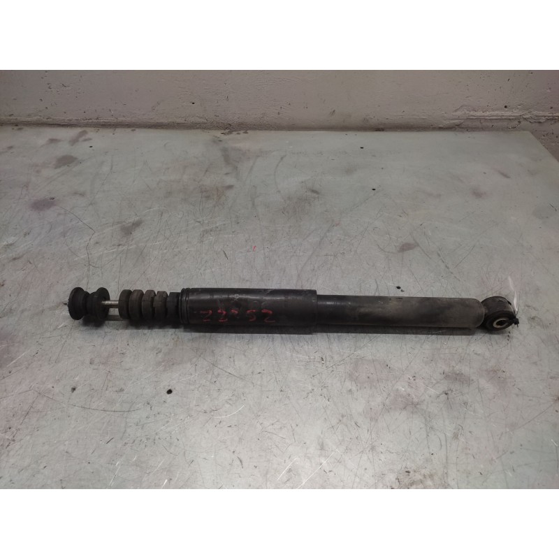 Recambio de amortiguador trasero para renault clio iii dynamique referencia OEM IAM   