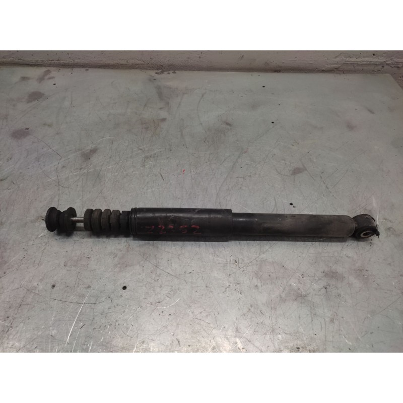 Recambio de amortiguador trasero para renault clio iii dynamique referencia OEM IAM - Plata 2