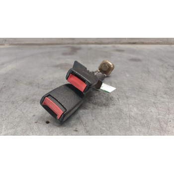 ENGANCHE DE CINTURON TRASERO IZQUIERDO 3B0857739A 