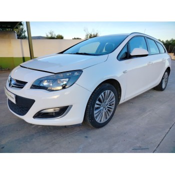 opel astra j sports tourer (p10) del año 2013