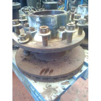 Recambio de buje trasero derecho para man tgx 18.xxx fg / 4x2 bl xl referencia OEM IAM 81357010155  