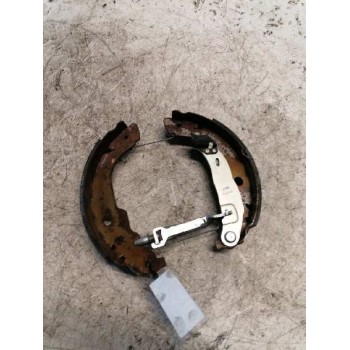 Recambio de zapatas de freno traseras para peugeot 207 confort referencia OEM IAM   IZQUIERDA