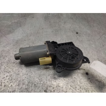 Recambio de motor elevalunas delantero derecho para ford fiesta (cbk) ambiente referencia OEM IAM 0130821939  2 PINS