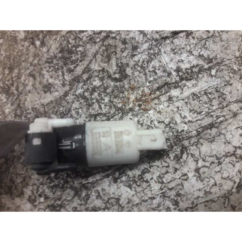 Recambio de bomba limpia para renault megane ii berlina 5p authentique referencia OEM IAM 8200067015 2 PINS 2