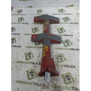 SOPORTE SOPORTE GUARDABARROS DELANTERO DERECHO 